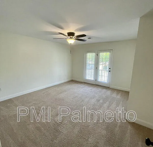 215 Emanuel Creek Dr — Photo 16