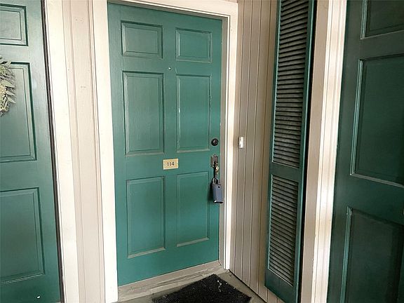 2nd image of 2224 S Piney Point Rd APT 114