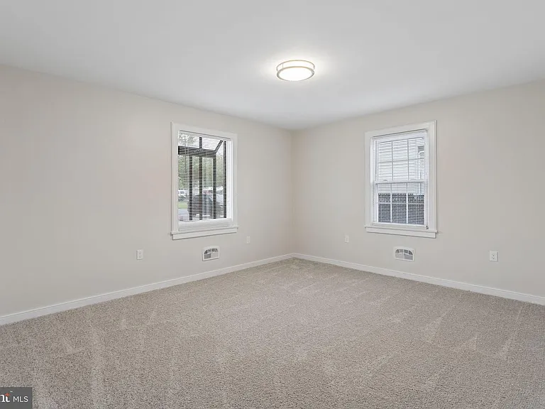 127 Bell Ave — Photo 14