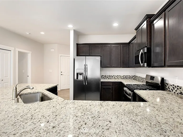 2730 Saga Ct NE — Photo 19