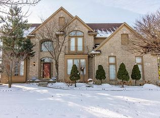 3121 Hedgewood Ln, Rochester Hills, MI 48309