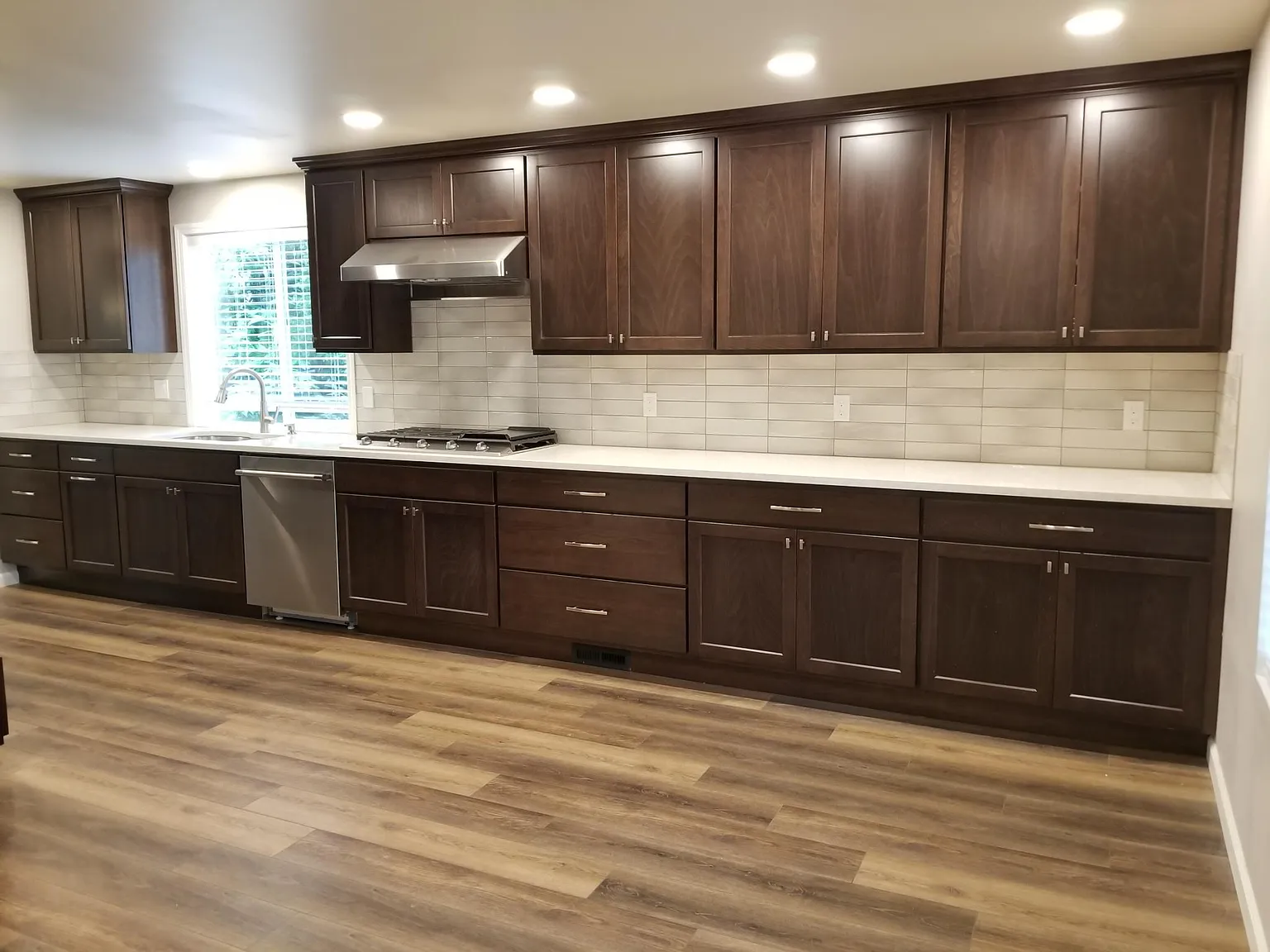 5 bed, 3000 sqft, $5,200 — Photo 2