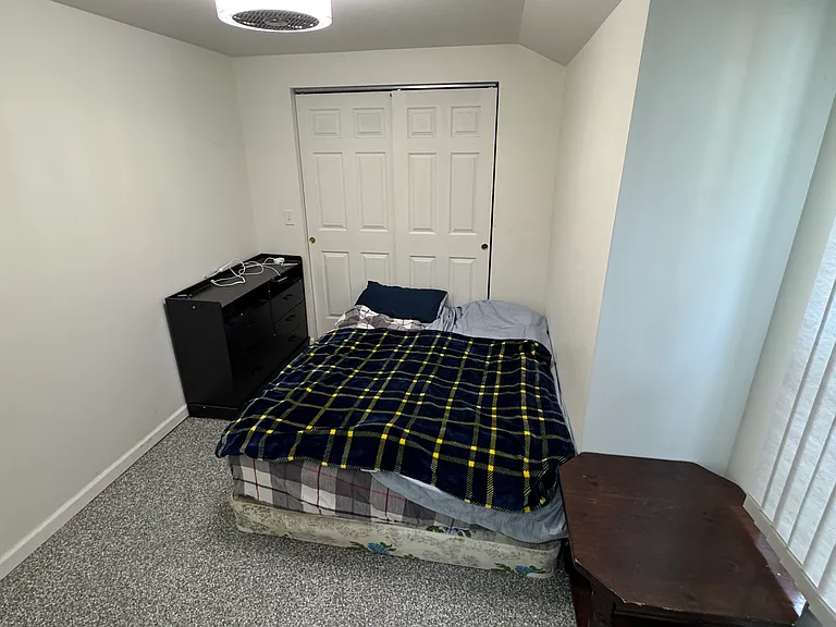220 W Williams St — Photo 21