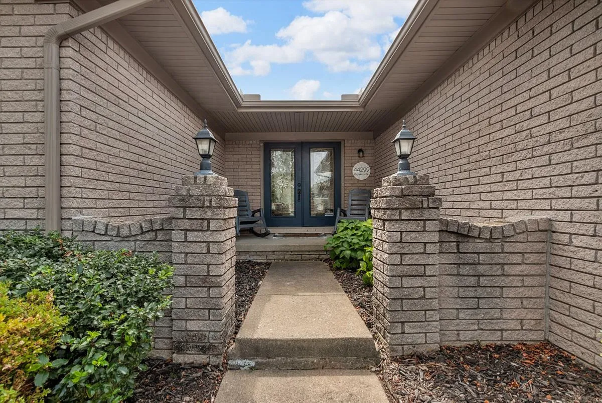 3 bed, 2524 sqft, $2,795 — Photo 3