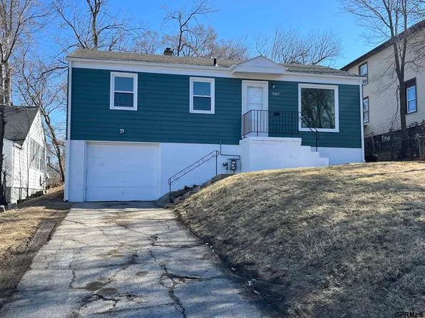 5307 N 42nd St, Omaha, NE 68111