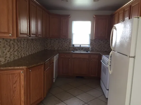 33 S Warner Ave, Bryn Mawr, PA 19010