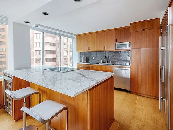 5th image of 61 W 62nd St #18EF