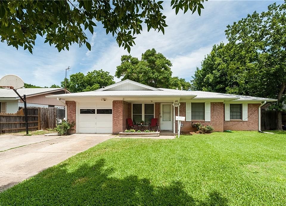 1st image of 1014 Shadow Wood Ln