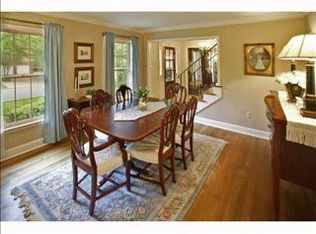 645 Ripplebrook Rd, Memphis, TN 38120