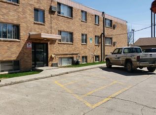 909 12th Ave NE APT 3, Jamestown, ND 58401