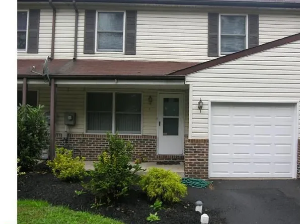 26 Bowling Green Ave, Morrisville, PA 19067