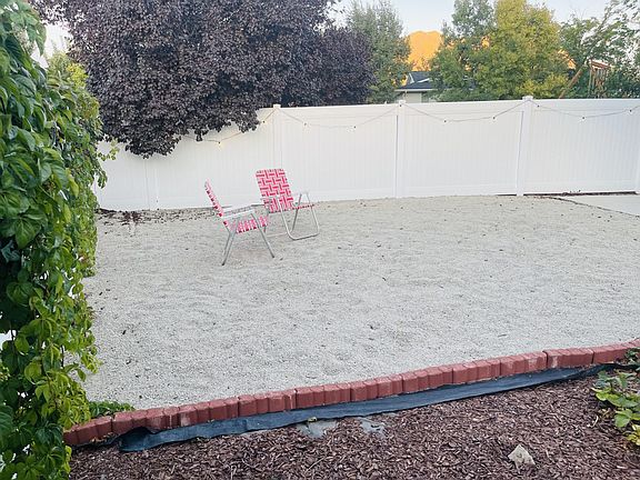 5th image of 665 S 1040th St E