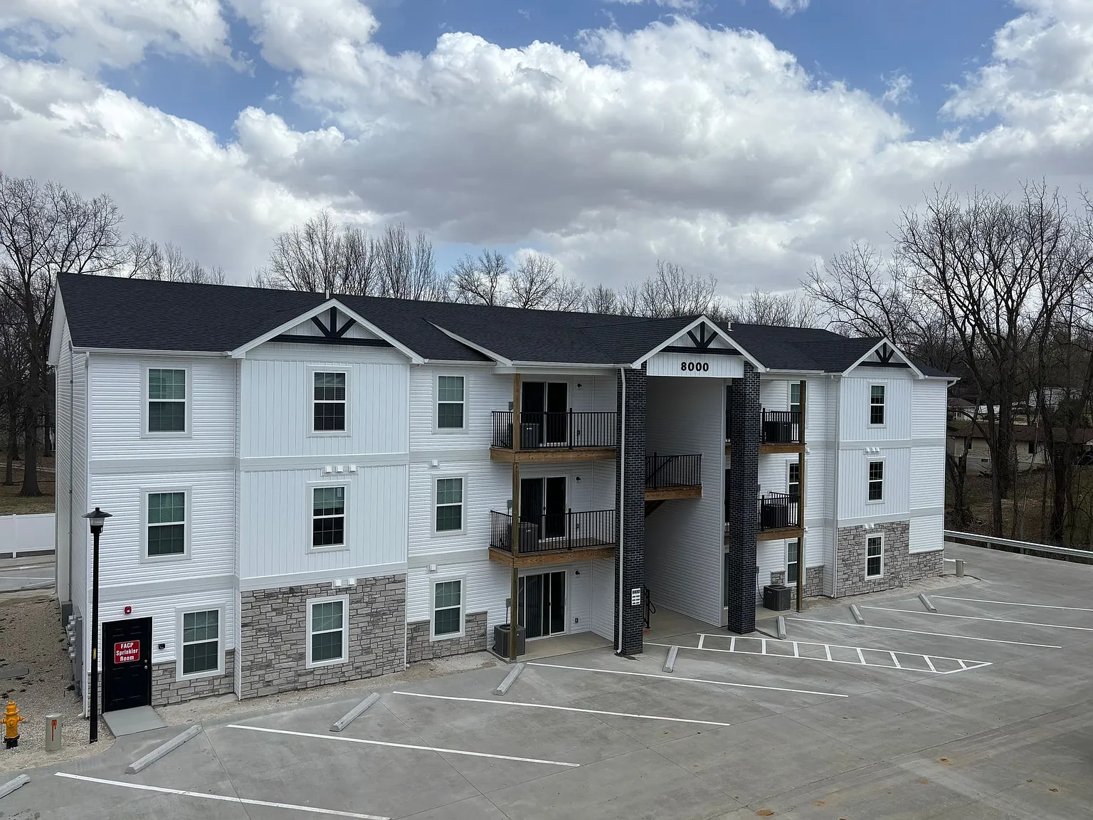 6000 Boone St — Photo 1
