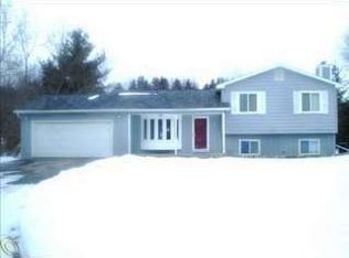 9575 Hadley Rd, Clarkston, MI 48348