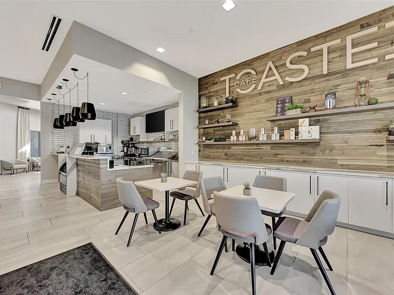 16117 Isola Pl — Photo 8