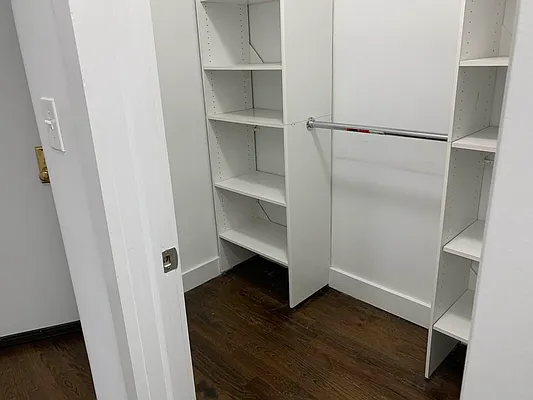 Rented by Flatiron Real Estate Advisors LLC | media 18