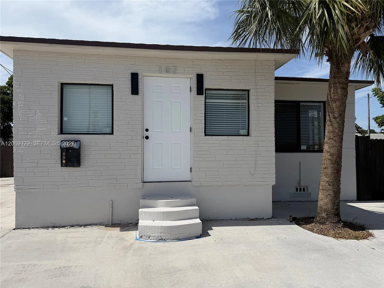 2 bed, $3,400 — Photo 2