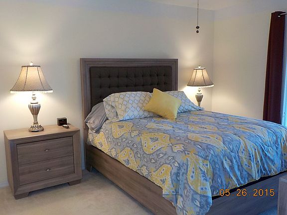 4th image of 208 Silver Lake Dr Unit 102
