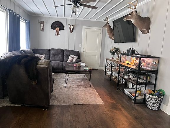 5th image of 170 Jackson St