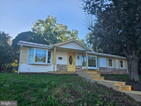 222 Walnut St, Martinsburg, WV 25401