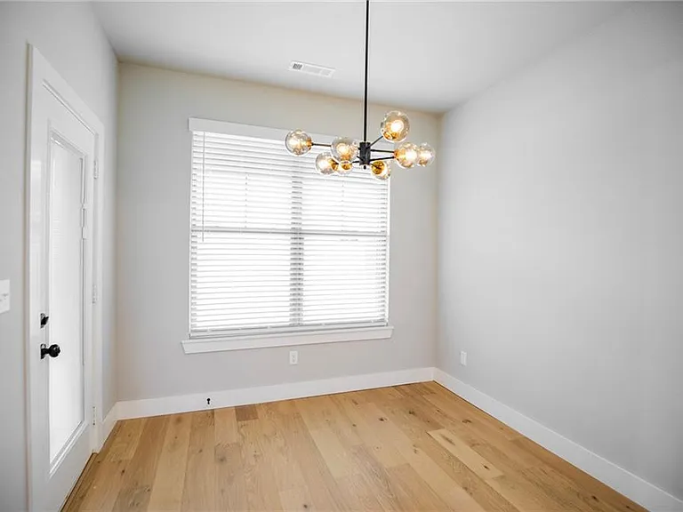 7843 Range Ave — Photo 10