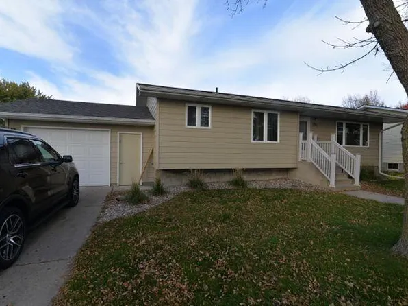 1311 5th St S, Brookings, SD 57006