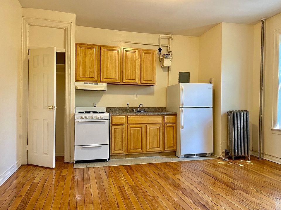 2nd image of 2 E 129th St APT 3D