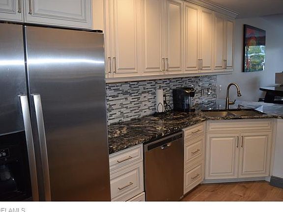 5th image of 5641 Cove Cir #56