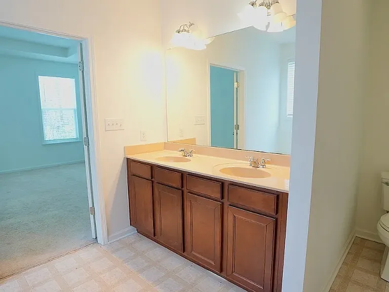 1566 Valdarno Dr — Photo 15