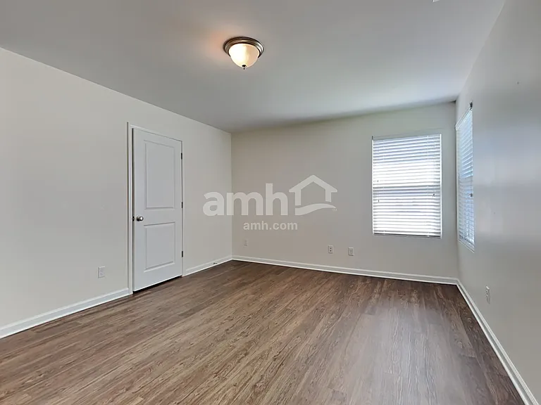 309 Dogwood Cir — Photo 9