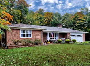 225 E Payne Ave, Midland Park, NJ 07432