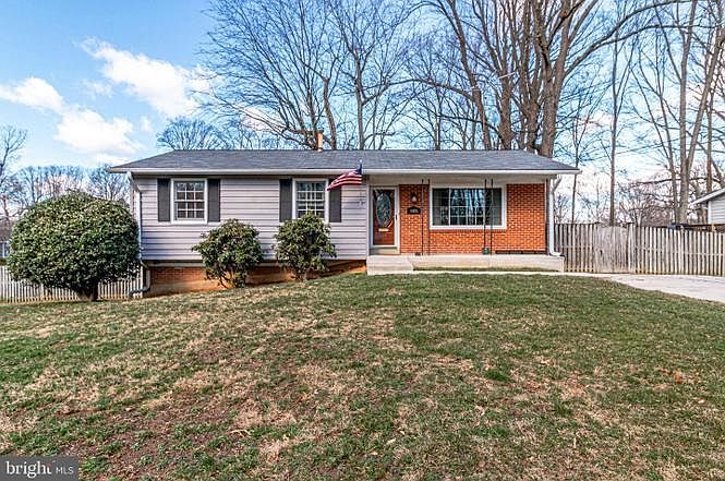 1st image of 4406 Alta Vista Dr