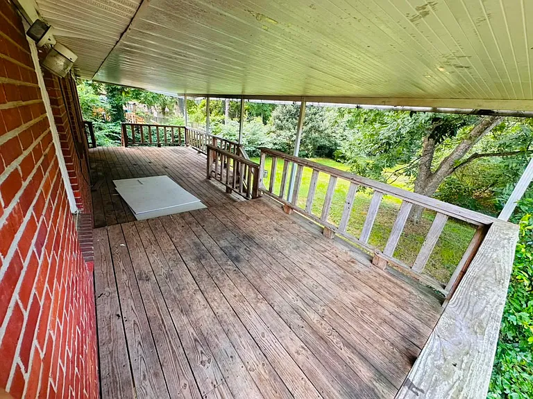 262 Perry Hill Rd — Photo 4