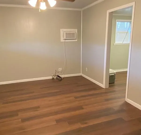 4156 FM 118 — Photo 11