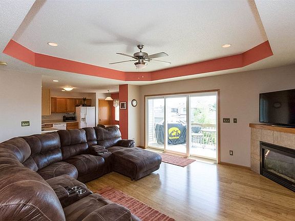 3rd image of 1330 Logan Ct
