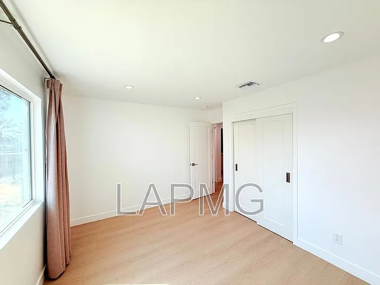 10839 Fellows Ave #10839 — Photo 21