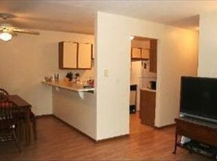 1301 Cunat Ct APT 1C, Lake In The Hills, IL 60156