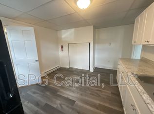 62 W North St APT 3, Carlisle, PA 17013
