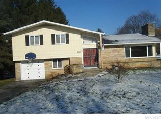 2042 Smithcrest Dr, Gowanda, NY 14070