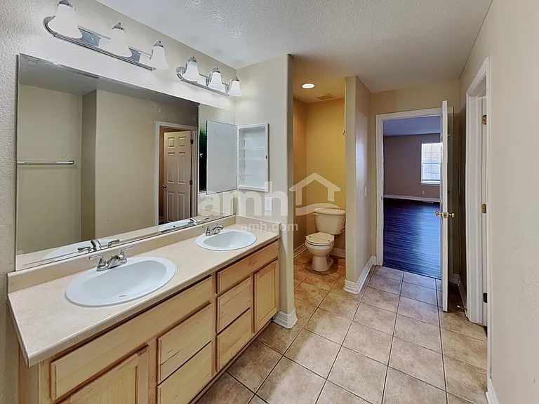 13945 Jasmine St — Photo 11