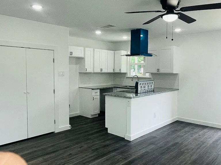 7611 Shotwell St #A — Photo 4