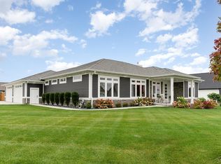 10119 Prairie View Ct, Freeland, MI 48623