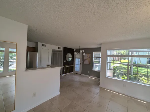 1215 CRYSTAL Way #G, Delray Beach, FL 33444