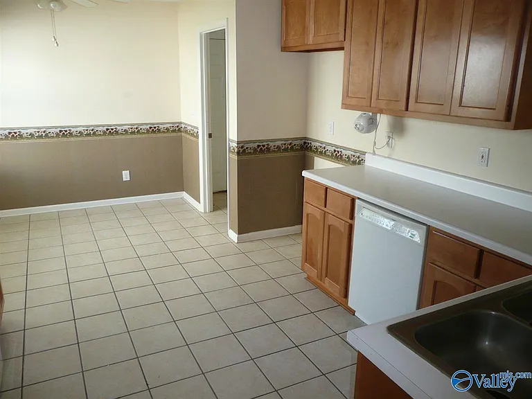 139 Brass Oak Dr — Photo 4