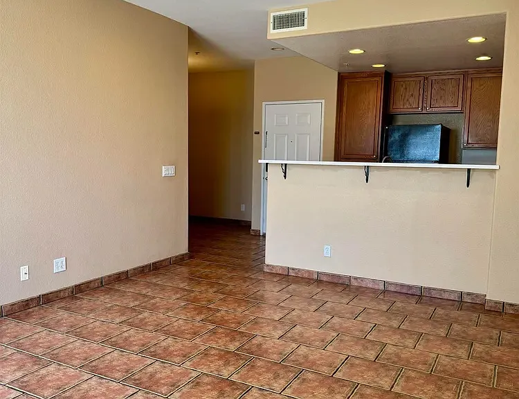 1760 E Palomar St E #302 — Photo 3