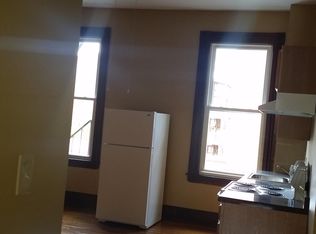 3 Irving St APT 3, Worcester, MA 01609