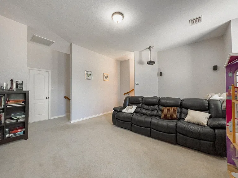 5915 Ivy Glen Dr — Photo 32