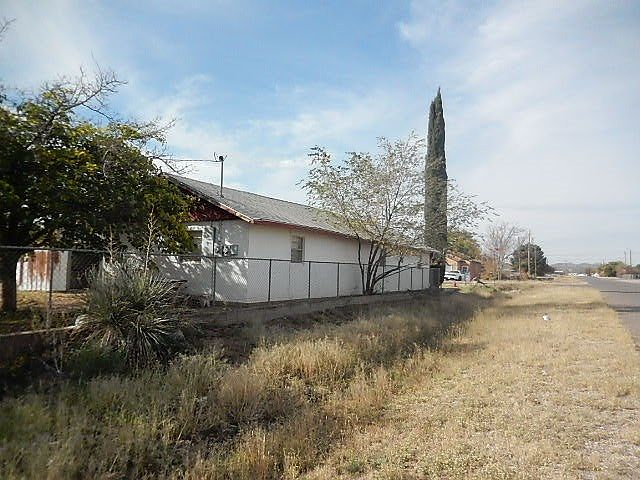 2nd image of 410 Austin St