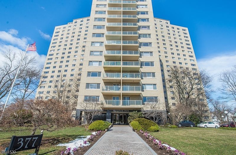 2nd image of 377 S Harrison St APT 12E