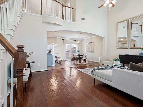 3rd image of 4916 Empire Way